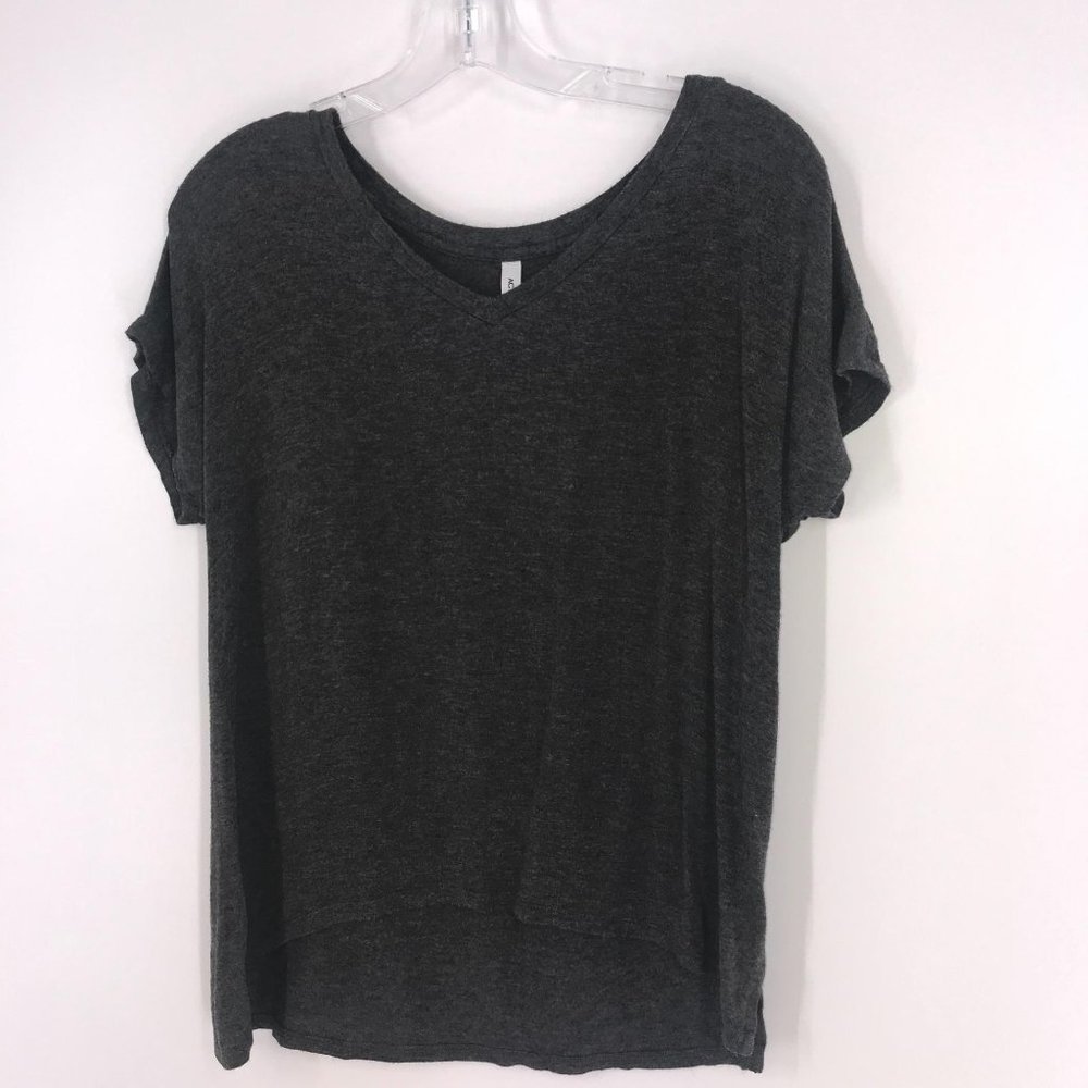 ACTIVE USA‎ GRAY VNECK TSHIRT